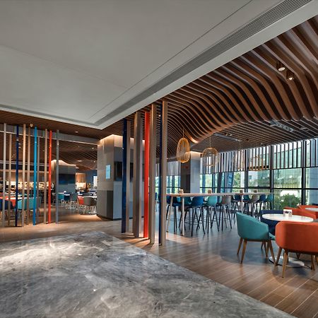 Holiday Inn Express Zhuhai Gongbei By Ihg Exterior photo