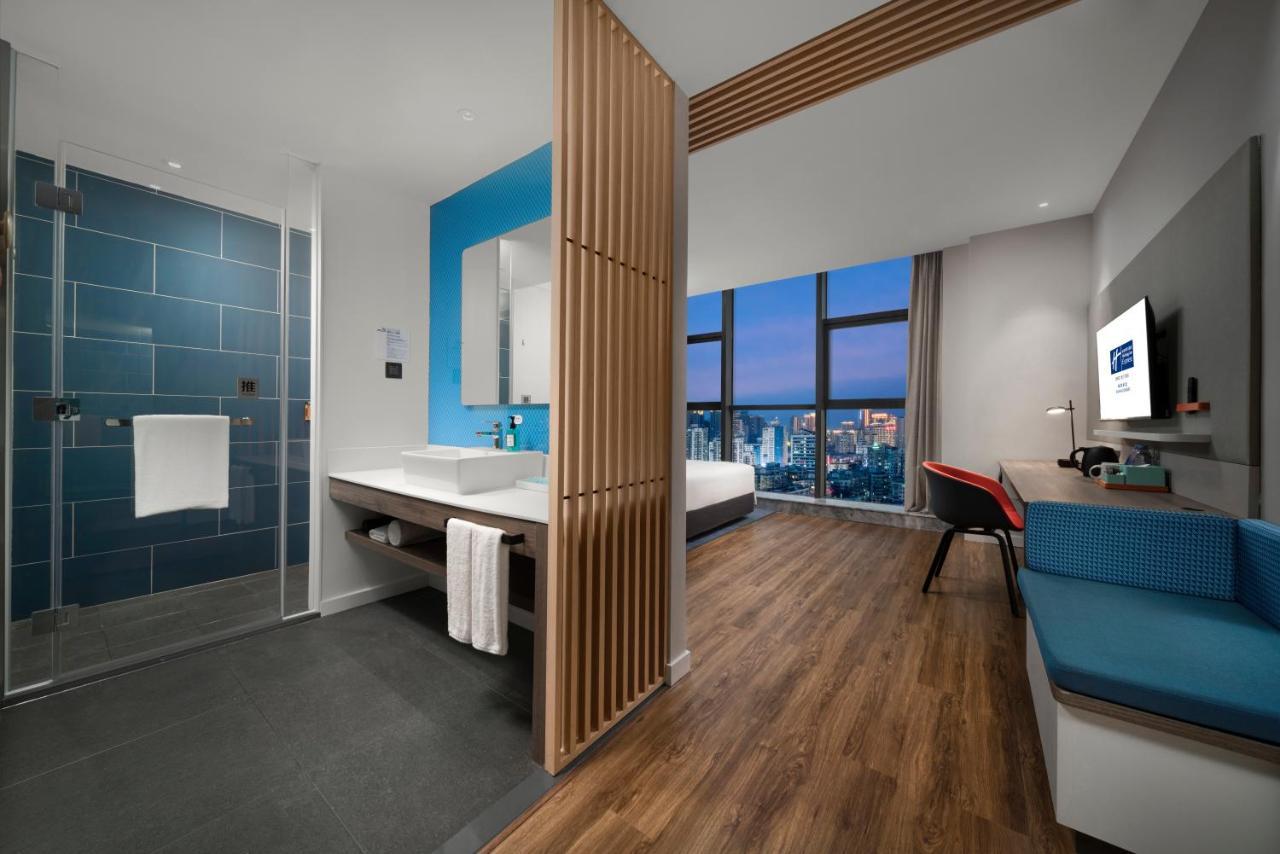 Holiday Inn Express Zhuhai Gongbei By Ihg Exterior photo