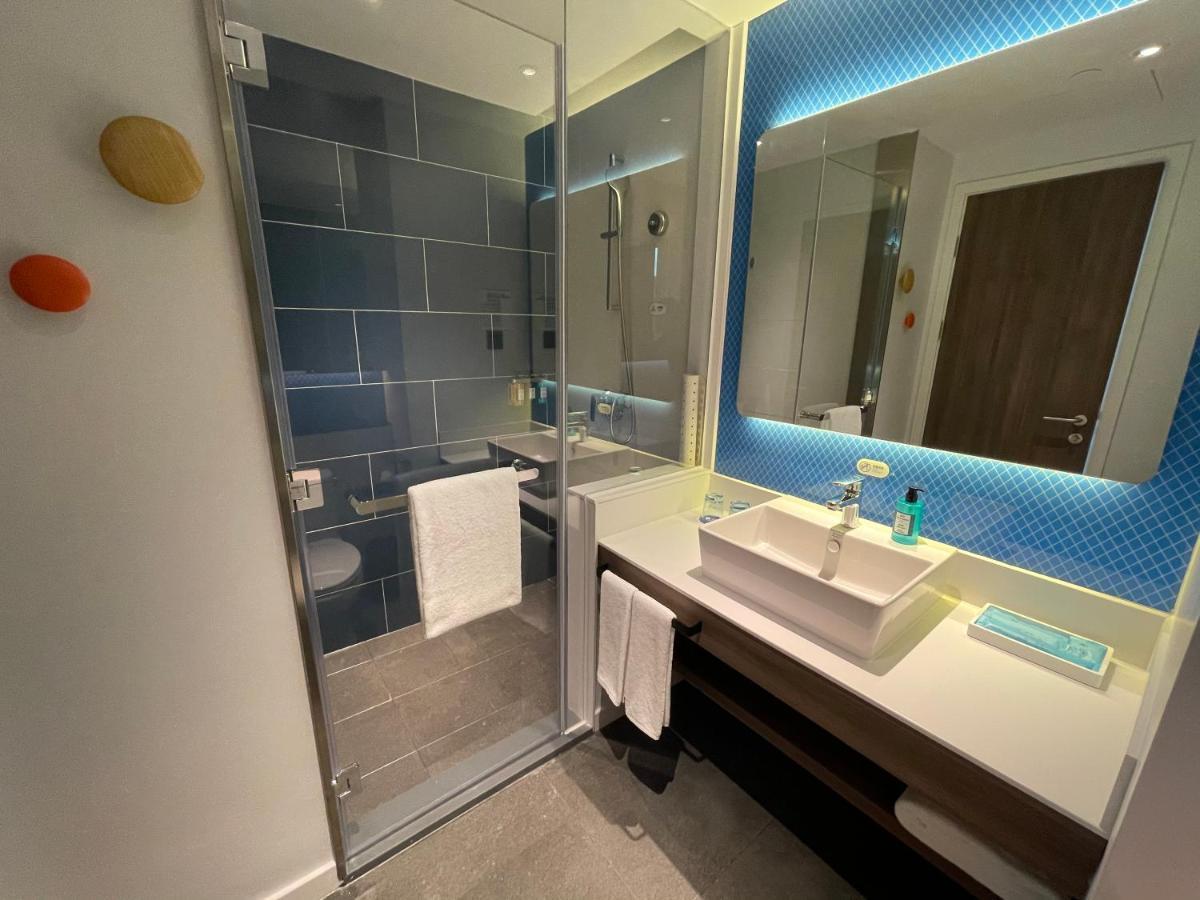 Holiday Inn Express Zhuhai Gongbei By Ihg Exterior photo