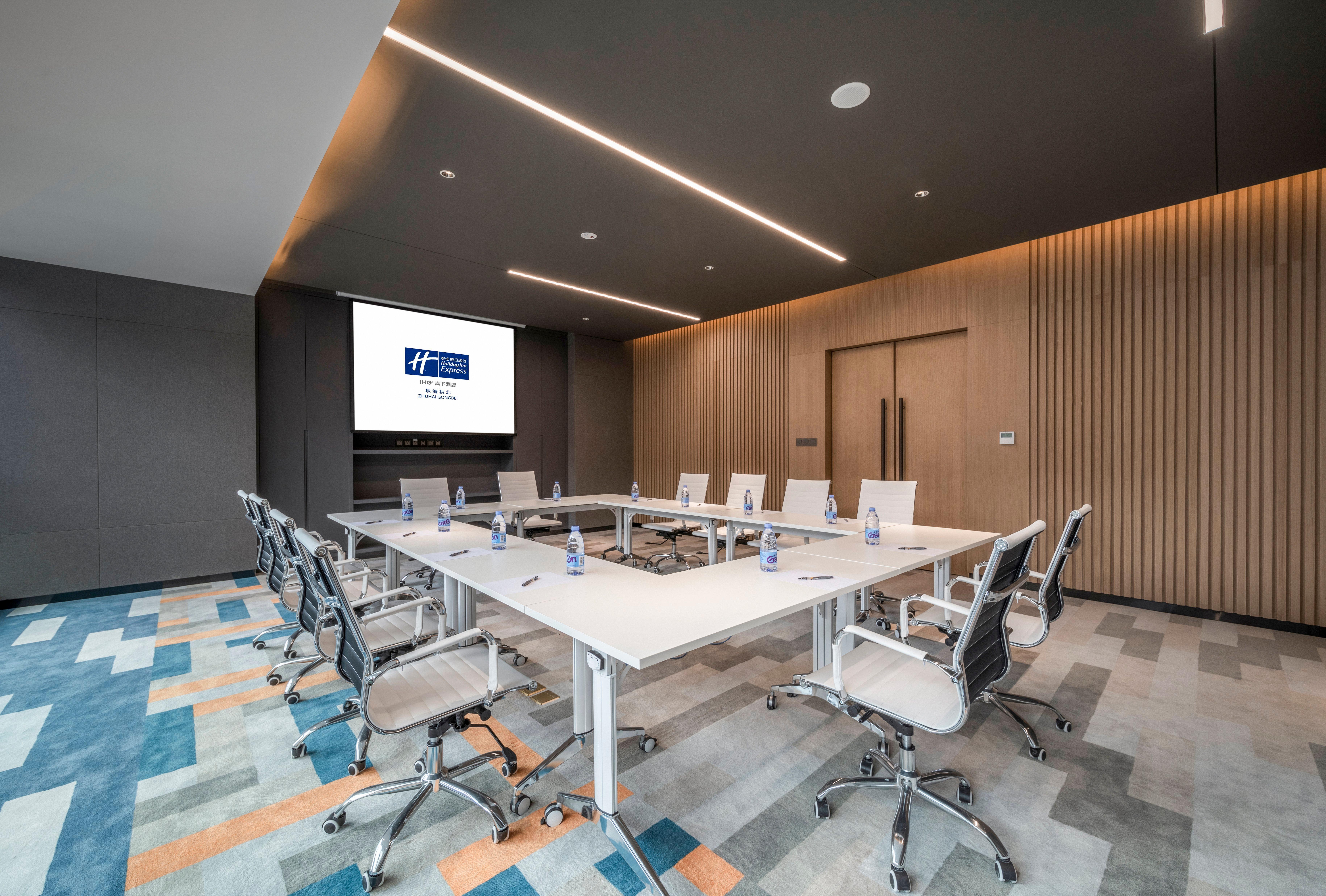 Holiday Inn Express Zhuhai Gongbei By Ihg Exterior photo