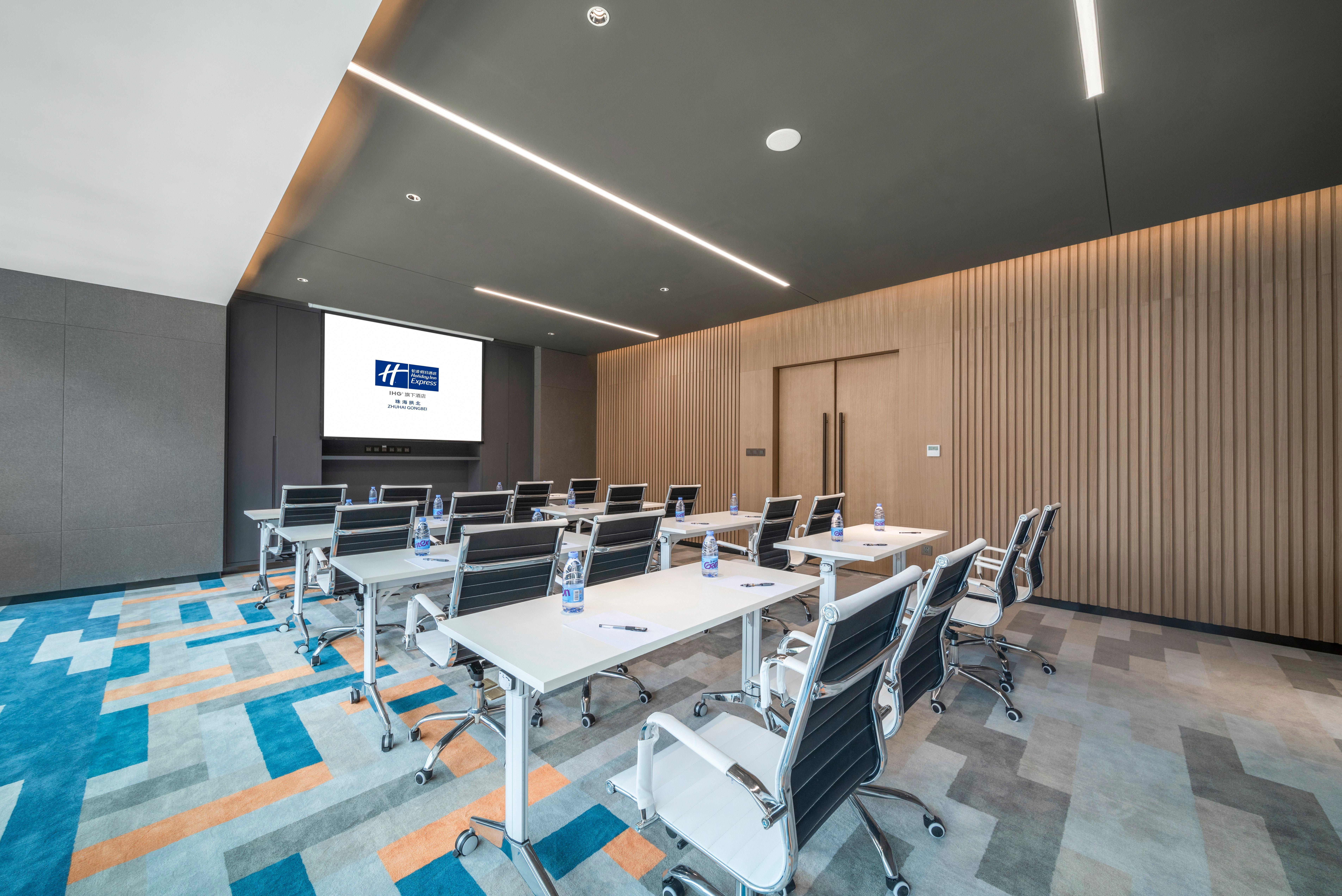 Holiday Inn Express Zhuhai Gongbei By Ihg Exterior photo